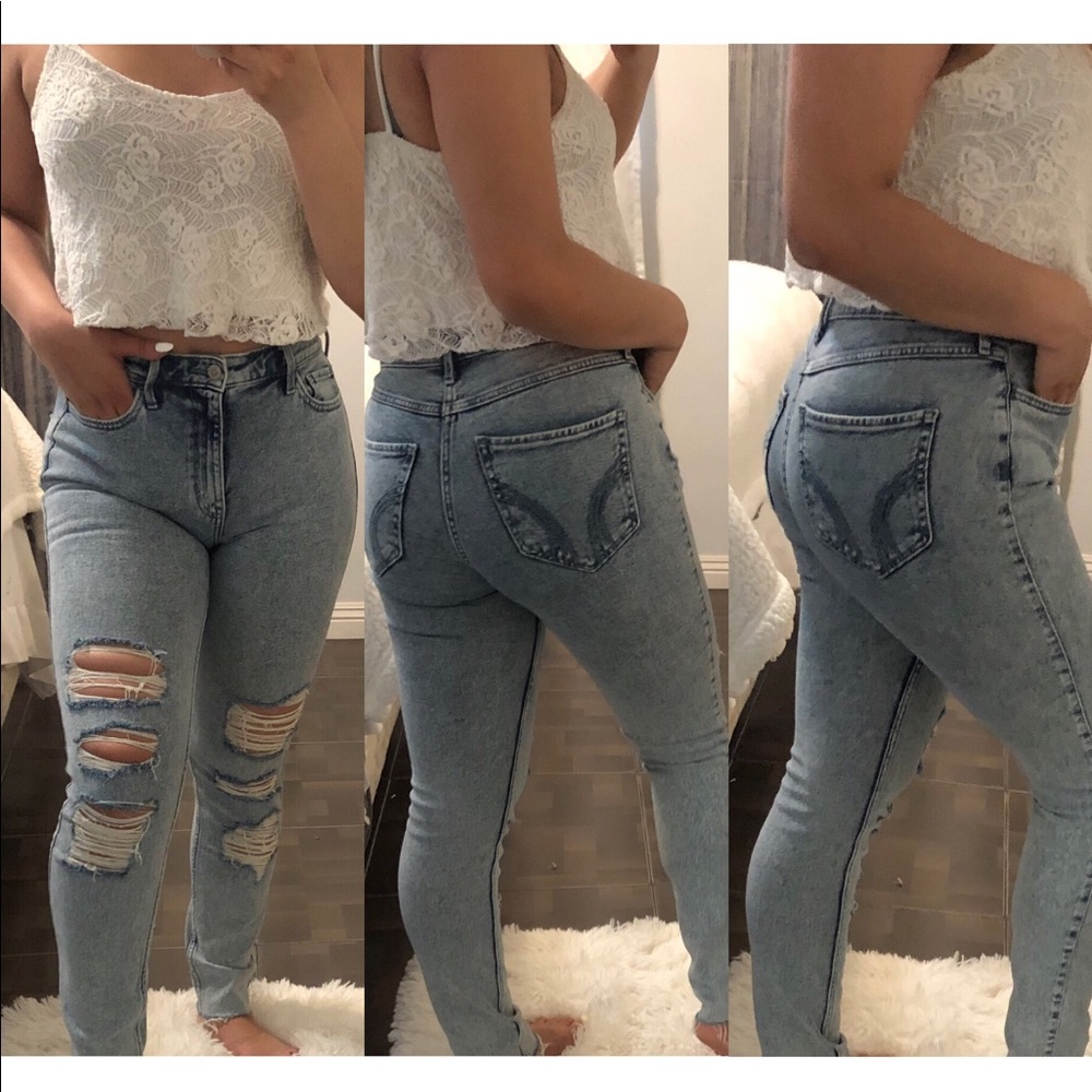 Hollister Jeans ( High Rise Ripped Skinny Jeans )